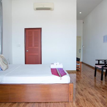 New Season Riverside Hotel Phnom Penh Eksteriør bilde