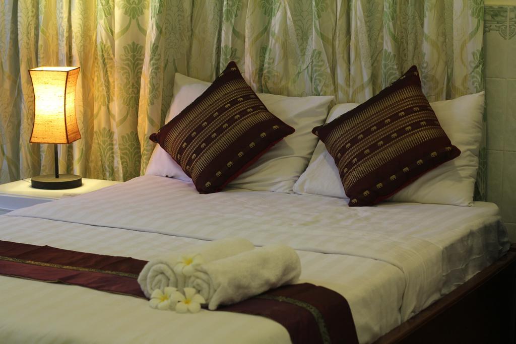 New Season Riverside Hotel Phnom Penh Eksteriør bilde
