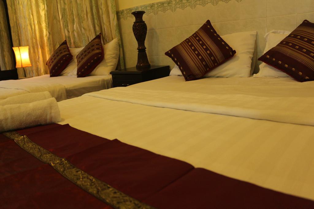 New Season Riverside Hotel Phnom Penh Eksteriør bilde