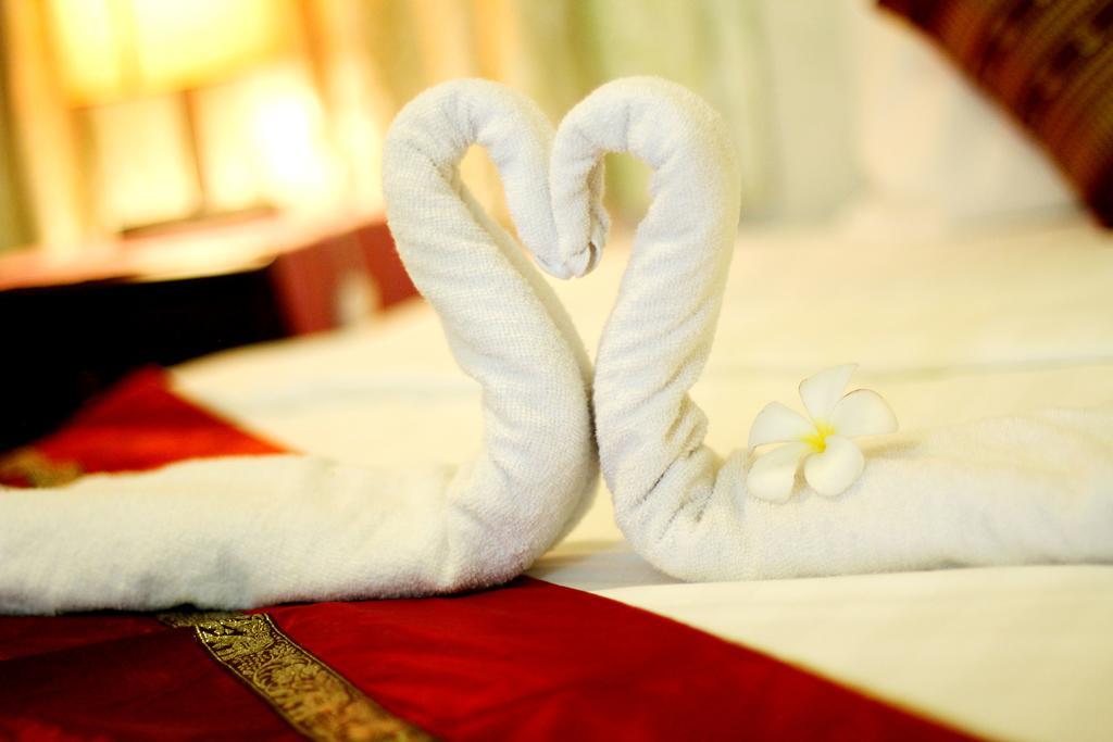 New Season Riverside Hotel Phnom Penh Rom bilde