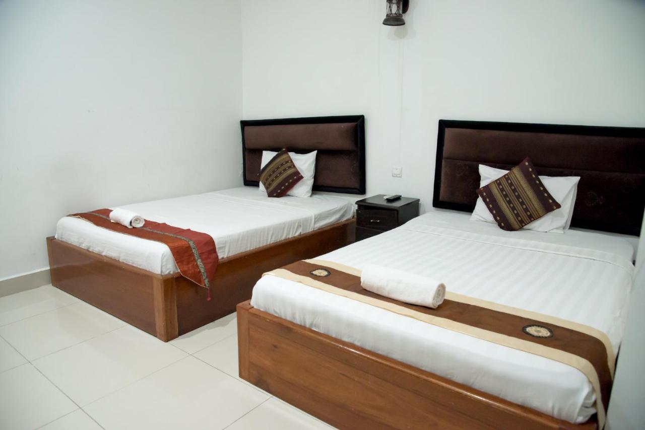 New Season Riverside Hotel Phnom Penh Eksteriør bilde