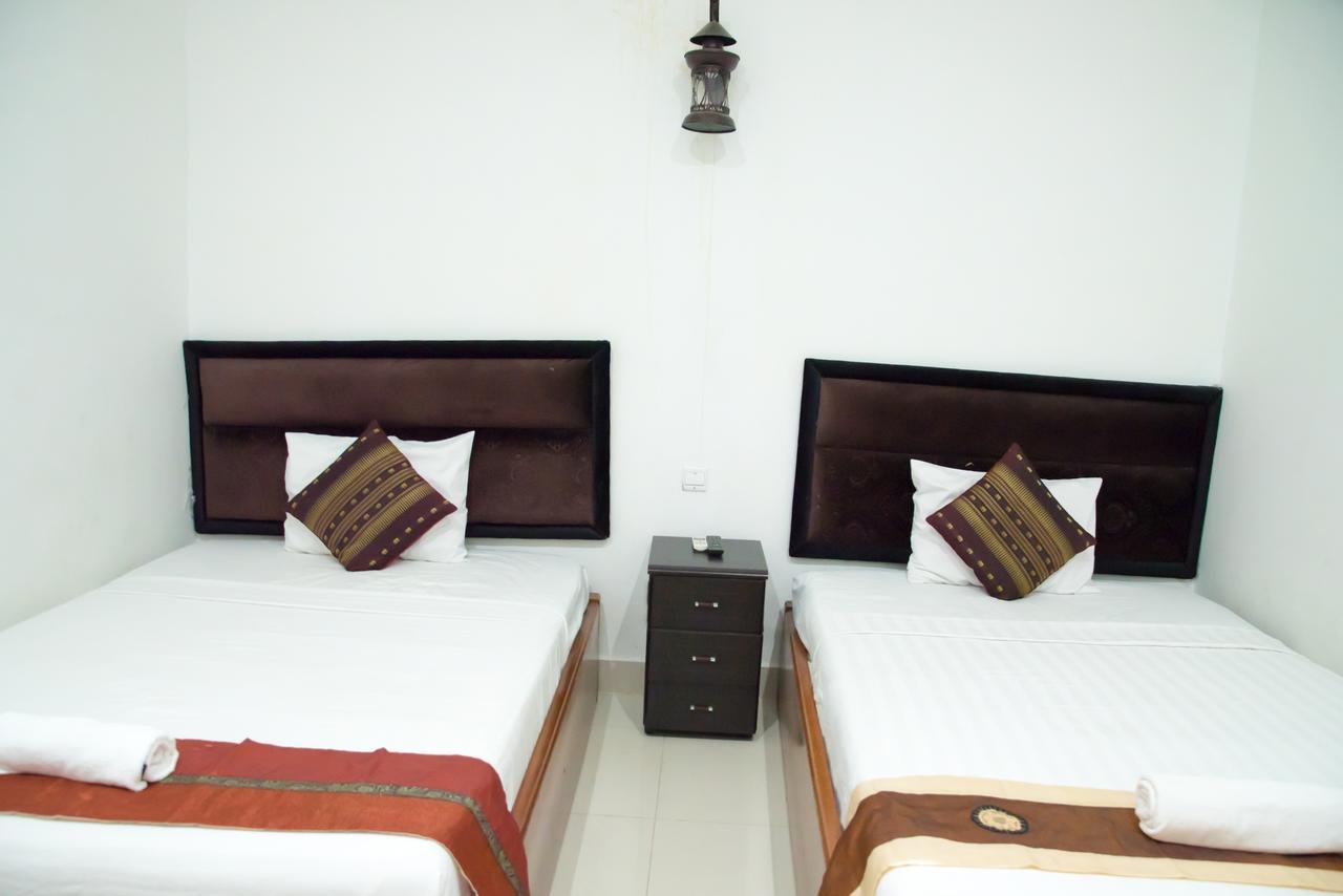 New Season Riverside Hotel Phnom Penh Eksteriør bilde