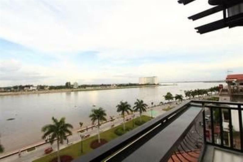 New Season Riverside Hotel Phnom Penh Eksteriør bilde
